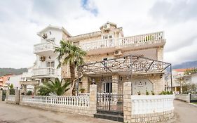 Apartments & Rooms Nikolic